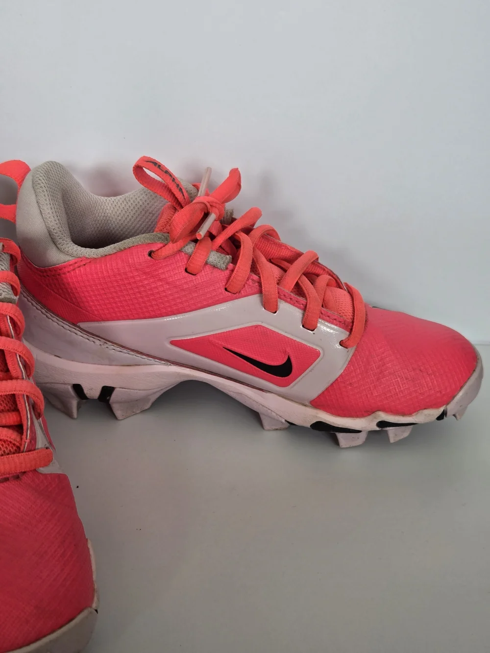 Nike Alpha Menace 4 Shark HJ 4571-600 Unisex Size 1Y Soccer Cleats